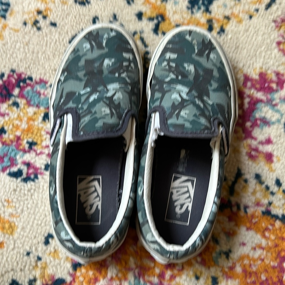 EUC little kid Vans with shark pattern